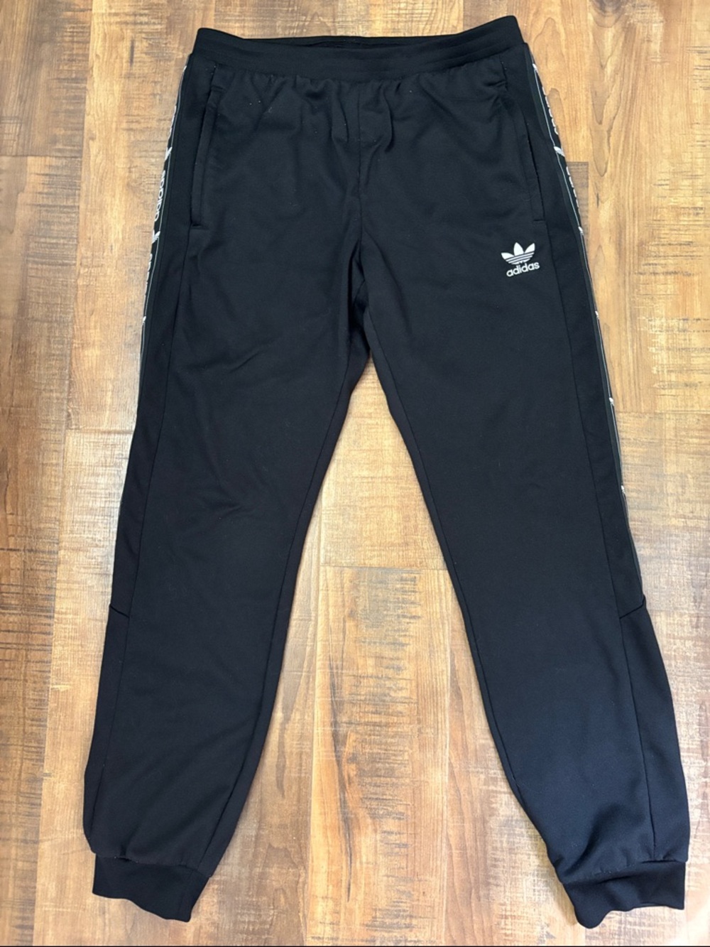 Men’s size Large adidas Black Joggers with Side Stripe sweatpants GUC